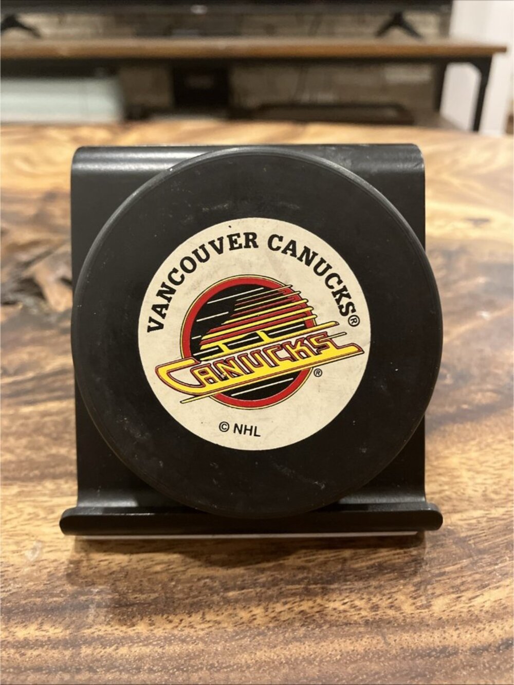 VANCOUVER CANUCKS Vintage Puck NHL Hockey Vegum